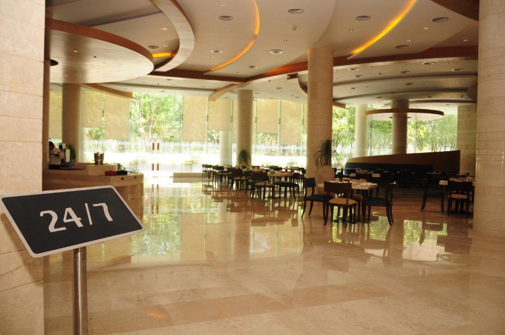 The Lalit Chandīgarh Eksteriør billede